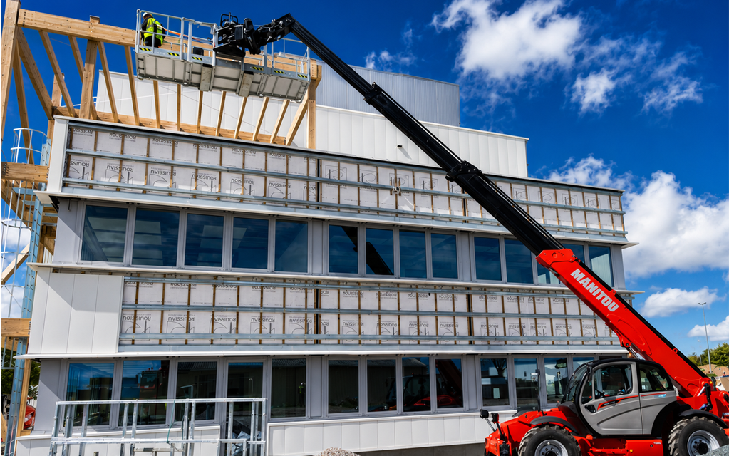 MANITOU（マニトウ） テレハンドラー 高所作業を行うMT625 